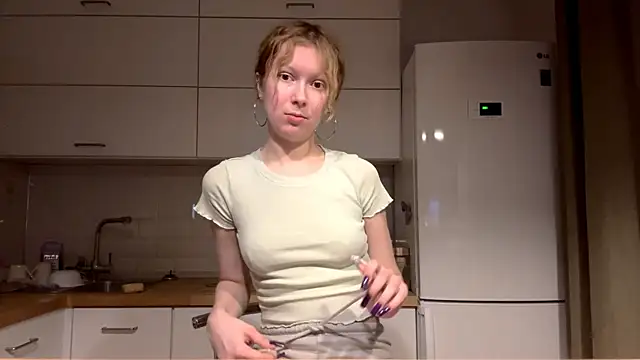 Snapshot of ElfriedaZwack chatting on December 18, 2025, 2:43 pm ElfriedaZwack online show from December 18, 2025, 2:43 pm