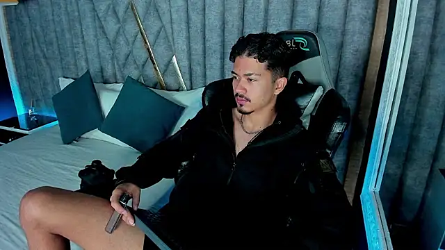 NicolaiKarav online show from February 1, 2026, 11:52 am