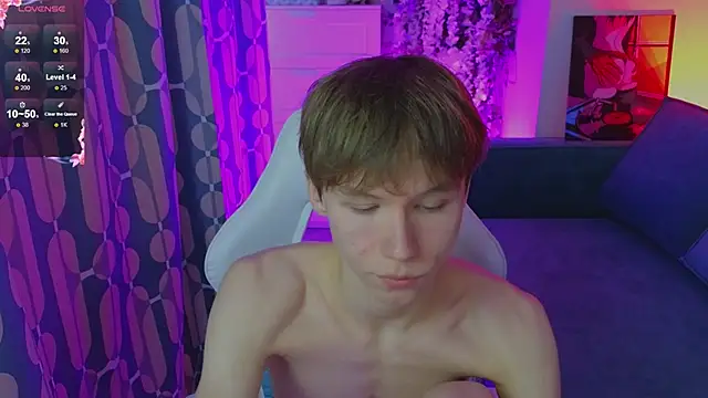cuMte boy online show from May 18, 2026, 1:28 am