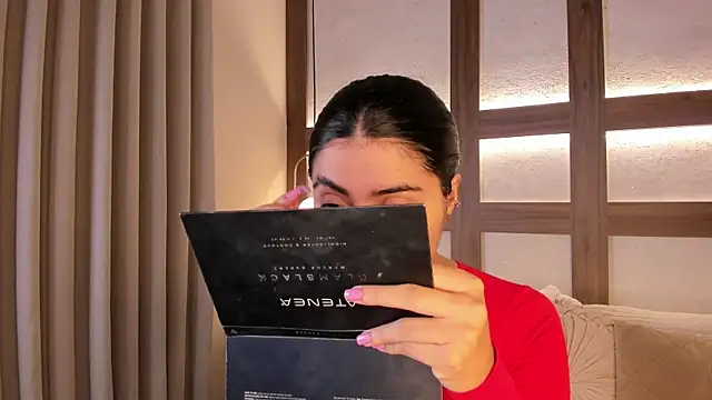 SarhaVega online show from January 16, 2026, 1:37 pm