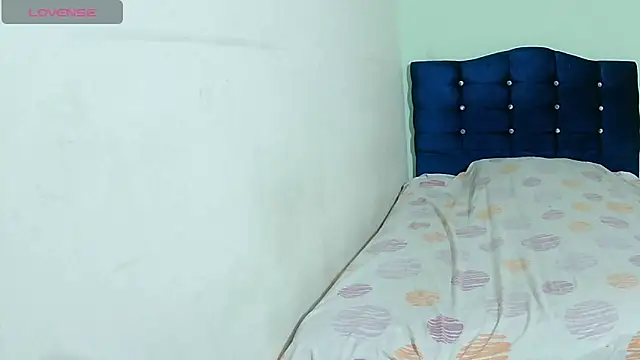 ashleey palmer online show from April 26, 2026, 8:44 am