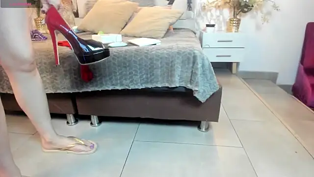 Snapshot of Mysterius_Woman chatting on December 21, 2025, 1:02 pm Mysterius Woman online show from December 21, 2025, 1:02 pm