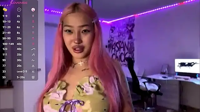 EIeniVanwart online show from February 26, 2026, 5:35 pm