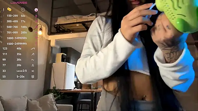 EIeniVanwart online show from January 7, 2026, 4:45 pm