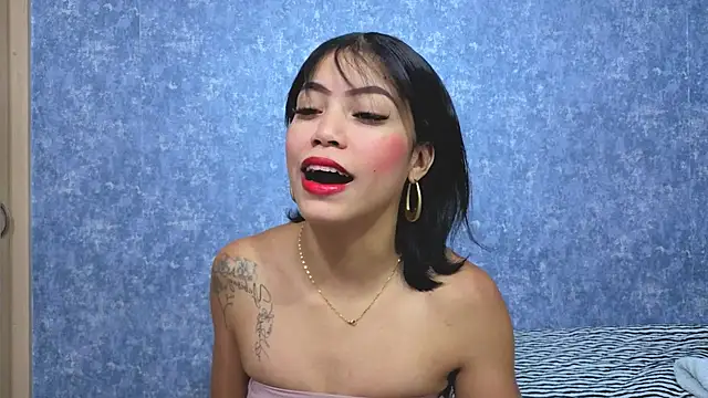 Malia fox online show from July 18, 2026, 5:21 pm