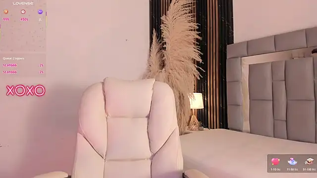 amaia santini online show from April 14, 2026, 6:57 pm