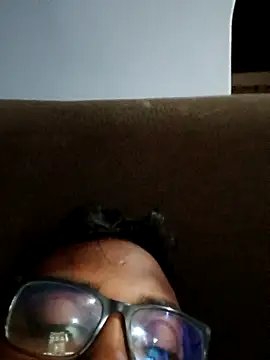 Snapshot of lovedbo chatting on December 18, 2025, 8:23 pm lovedbo online show from December 18, 2025, 8:23 pm