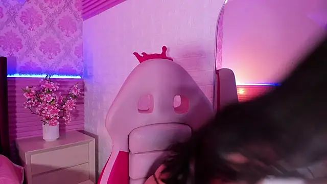 Snapshot of Evabellee chatting on January 15, 2026, 12:52 pm Evabellee online show from January 15, 2026, 12:52 pm