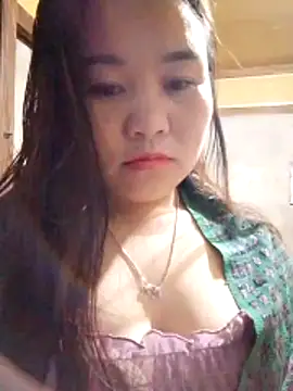 Snapshot of One-two22 chatting on November 29, 2025, 12:05 pm One-two22 online show from November 29, 2025, 12:05 pm