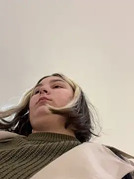 KateBurlesk online show from November 28, 2025, 9:09 am