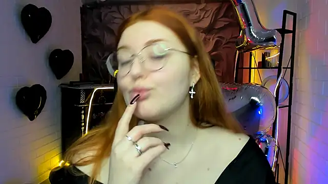 Snapshot of StaceyJensen chatting on February 14, 2026, 10:15 am StaceyJensen online show from February 14, 2026, 10:15 am