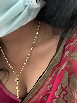 honeygirl6996 online show from May 16, 2026, 5:50 am