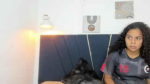 Snapshot of naomi_x0 chatting on February 18, 2026, 1:29 pm naomi x0 online show from February 18, 2026, 1:29 pm