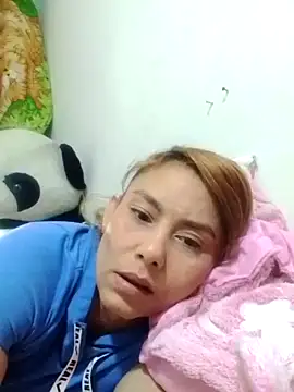 Alice-pink online show from November 28, 2025, 2:28 pm