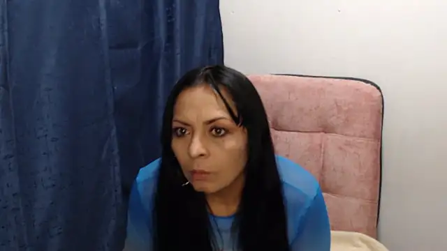 Paolahotty online show from December 14, 2025, 10:48 pm