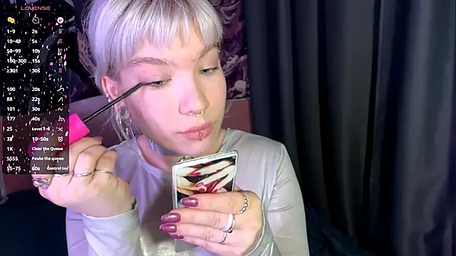 Snapshot of LolaDollyMur chatting on November 29, 2025, 8:09 pm LolaDollyMur online show from November 29, 2025, 8:09 pm