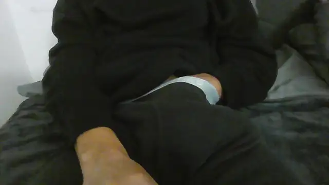 latinman7944 online show from March 4, 2026, 4:20 am