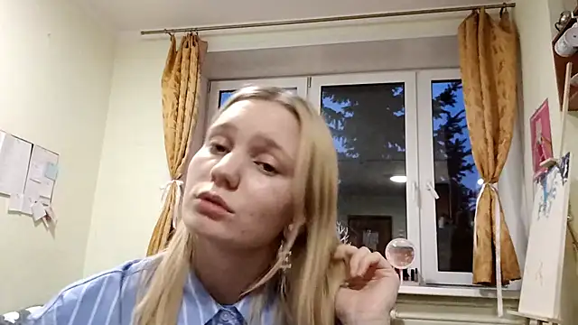 xlo lax online show from December 1, 2025, 1:34 pm