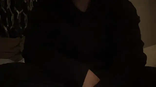 Snapshot of ELpatronn94 chatting on December 4, 2025, 9:47 pm ELpatronn94 online show from December 4, 2025, 9:47 pm