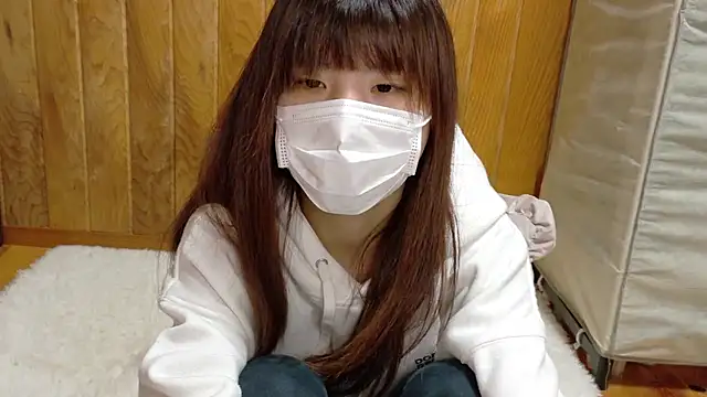  NATSUMI online show from December 16, 2025, 1:48 pm