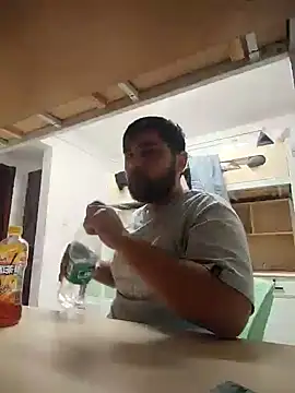 Snapshot of Koma001 chatting on November 29, 2025, 9:31 am Koma001 online show from November 29, 2025, 9:31 am