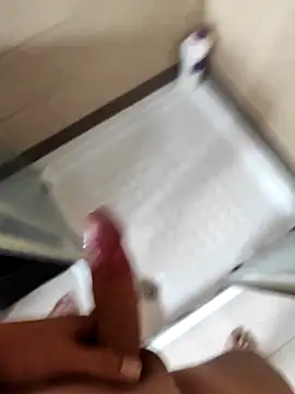 ParejaOcultaXX online show from December 17, 2025, 3:28 pm