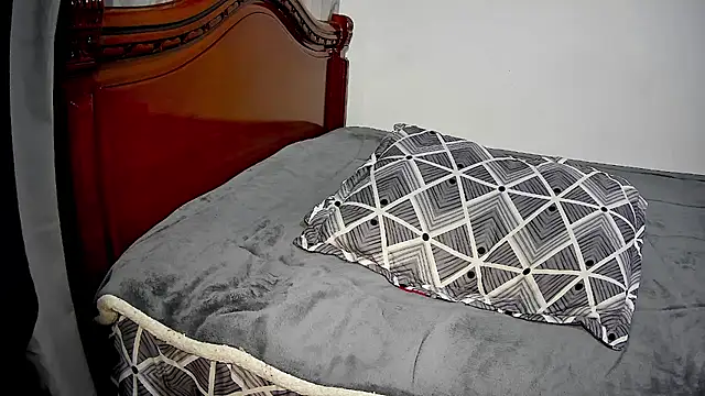 HouseOfHeat online show from February 24, 2026, 4:46 am