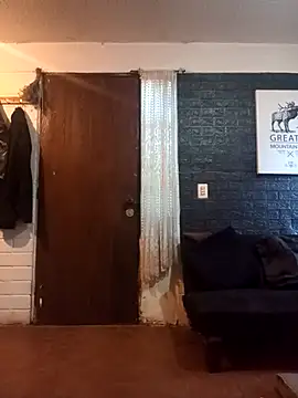 Bizcochitoc4 online show from December 3, 2025, 11:20 am