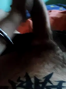 MomentoCaliente00 online show from April 19, 2026, 6:36 am