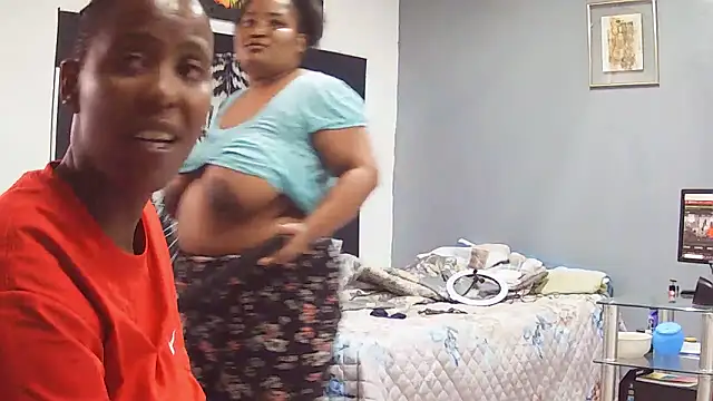 Snapshot of SexyCurves9 chatting on January 14, 2026, 1:48 pm SexyCurves9 online show from January 14, 2026, 1:48 pm