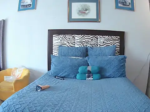 Snapshot of SexyCurves9 chatting on December 3, 2025, 7:19 am SexyCurves9 online show from December 3, 2025, 7:19 am