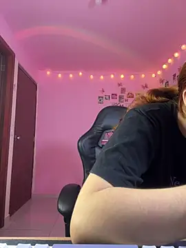 Davne  online show from March 17, 2026, 9:29 pm