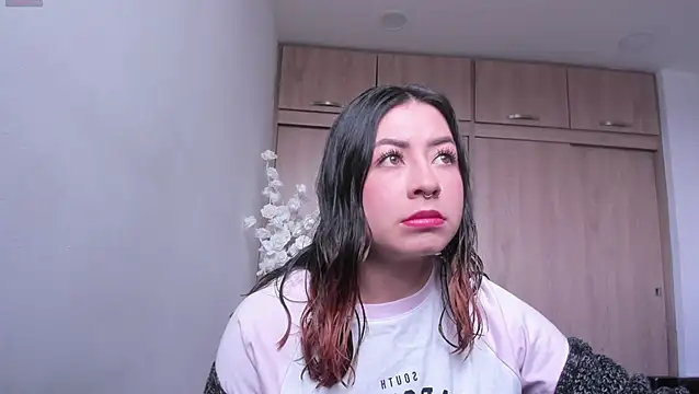 MaddieHunter online show from July 18, 2026, 2:58 pm