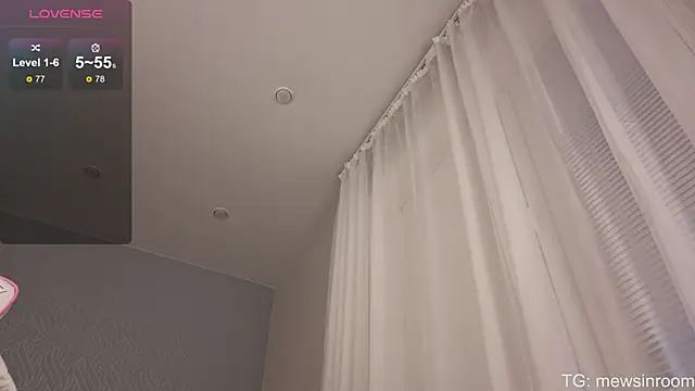 Snapshot of minimew1 chatting on January 11, 2026, 5:03 am minimew1 online show from January 11, 2026, 5:03 am