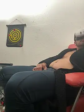 Snapshot of 2addictivelyhorny chatting on January 18, 2026, 1:25 pm 2addictivelyhorny online show from January 18, 2026, 1:25 pm