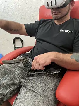 Snapshot of 2addictivelyhorny chatting on February 13, 2026, 12:43 am 2addictivelyhorny online show from February 13, 2026, 12:43 am