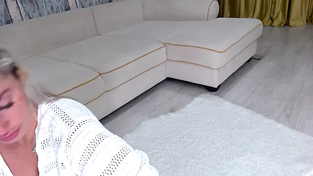 Snapshot of SexyElisabeth chatting on October 3, 2025, 2:48 am SexyElisabeth online show from October 3, 2025, 2:48 am