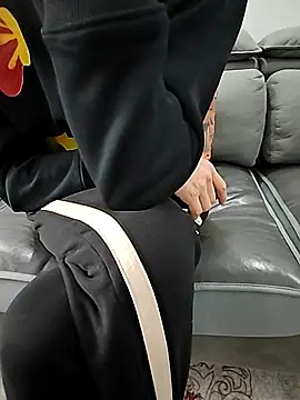 micai fengbei online show from March 2, 2026, 4:02 am