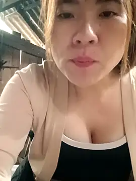 Lily-ross22 online show from December 5, 2025, 5:28 am