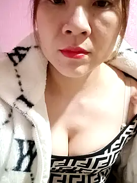 Lily-ross22 online show from November 24, 2025, 5:02 pm