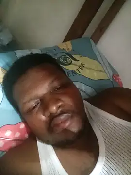 Snapshot of LovelyHughes chatting on December 20, 2025, 8:39 am LovelyHughes online show from December 20, 2025, 8:39 am