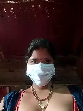 Snapshot of Curvy_Vamikaa chatting on December 18, 2025, 7:13 am Curvy Vamikaa online show from December 18, 2025, 7:13 am