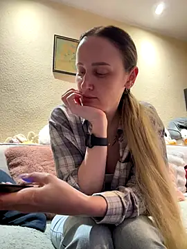 TomilaSi online show from December 22, 2025, 9:26 pm