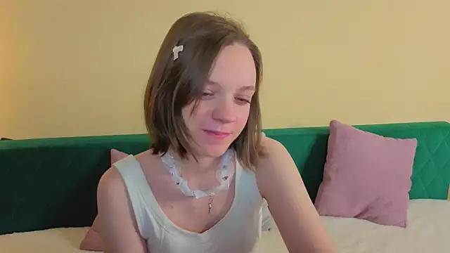 Olivia Riesz online show from January 14, 2026, 1:42 am