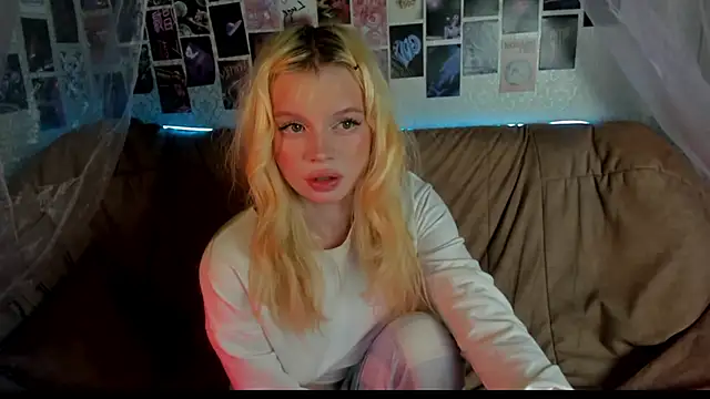 AlysaMeow online show from March 13, 2026, 10:37 pm