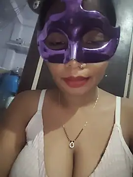 aarti03fb online show from April 8, 2026, 6:20 pm