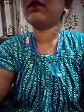 Snapshot of Tamil_Smiley_Queen chatting on January 7, 2026, 5:51 pm Tamil Smiley Queen online show from January 7, 2026, 5:51 pm