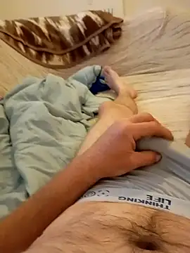 tomas111k online show from April 12, 2026, 4:38 am