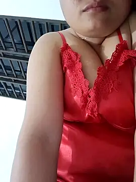 mai-mai-97 online show from May 14, 2026, 4:37 pm