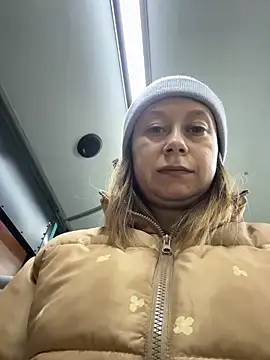 Brooke lover online show from April 3, 2026, 6:47 pm